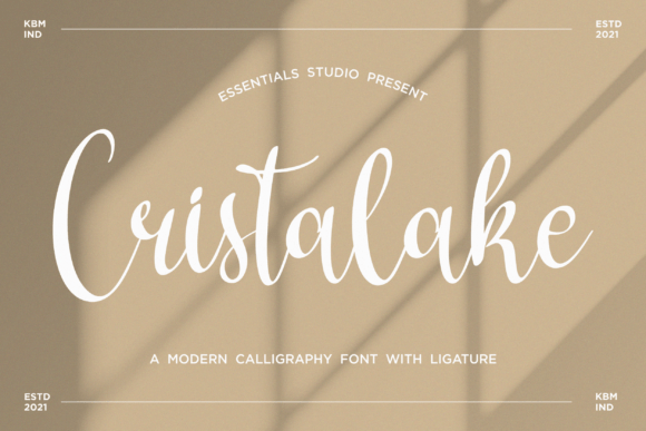 Cristalake: A Handwritten Font That Feels Like Home